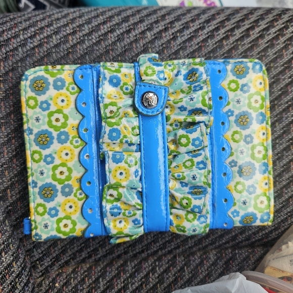 Vera Bradley English Meadow FRILL Wallet - Picture 1 of 6